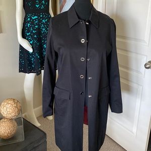 Fab 100 percent rain coat by JNY🌷